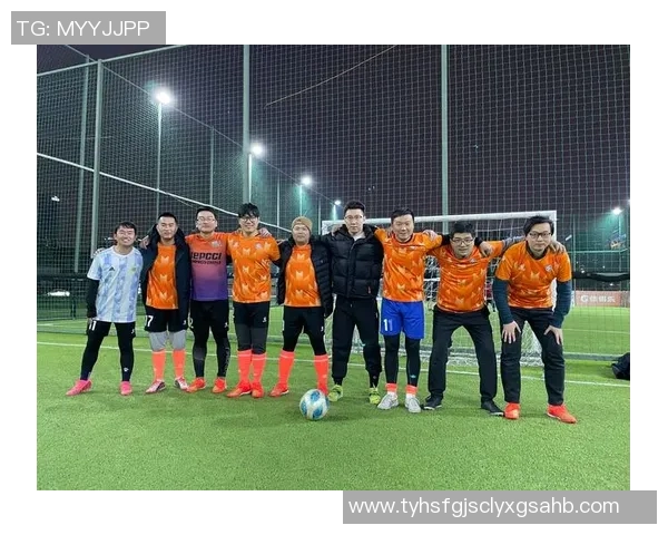 南京足球队挑战赛点评：团队协作展现出色默契与拼搏精神